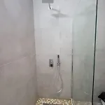 Ajla Komuna Apartament Lägenhet *