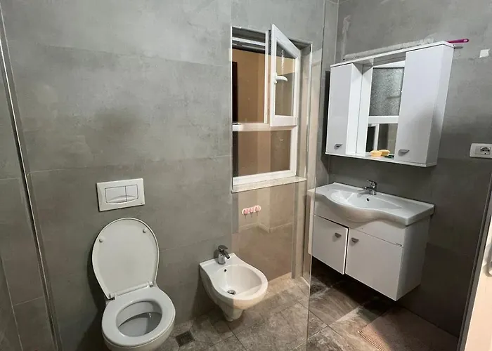 Ajla Komuna Apartament * Tirana