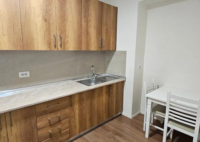 Ajla Komuna Apartament Tirana