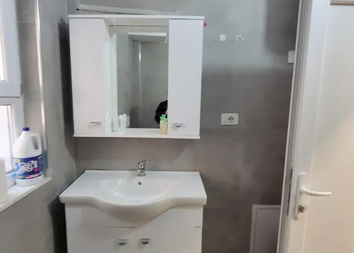 Ajla Komuna Apartament Apartment Tirana